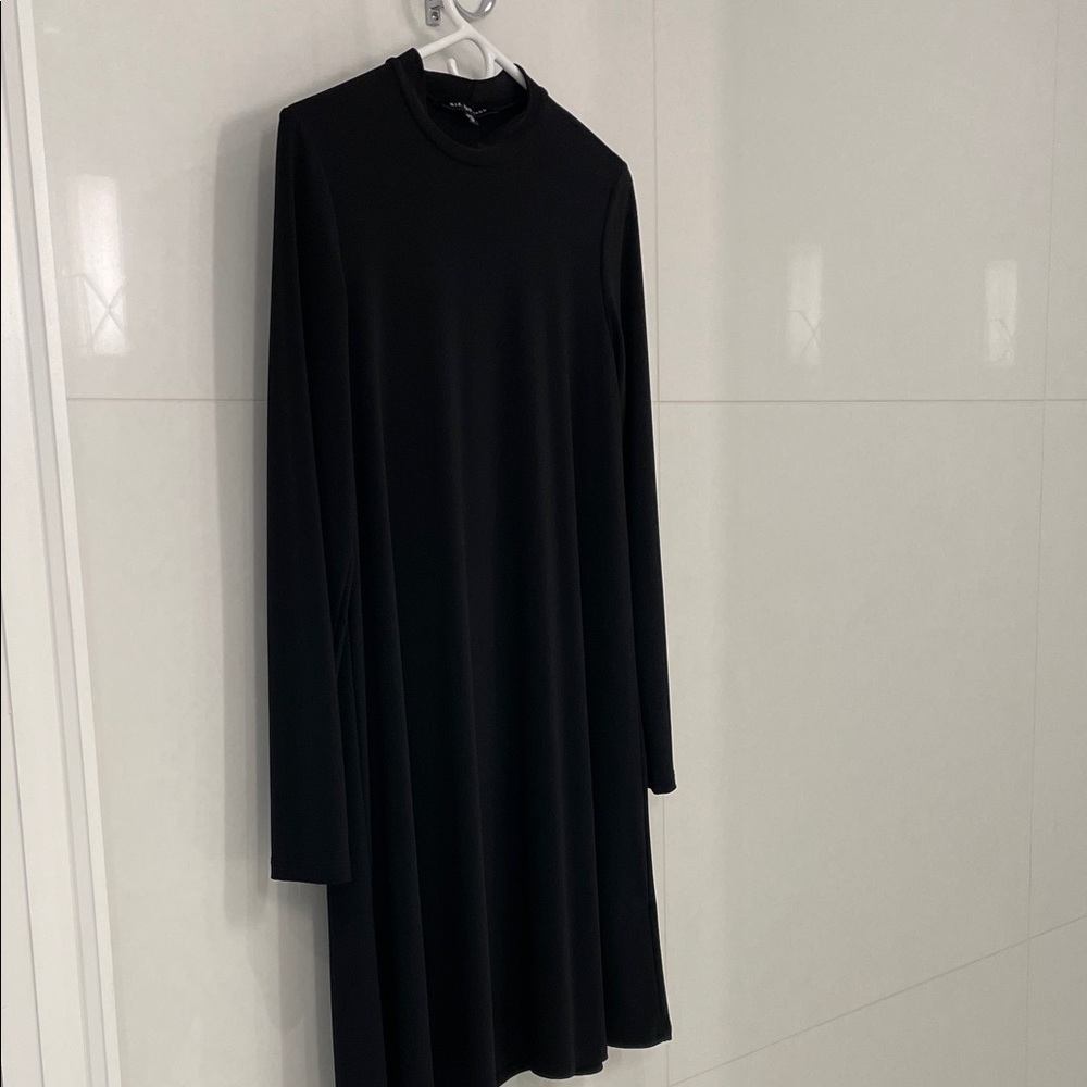 Elegant Black Long Sleeve Dress